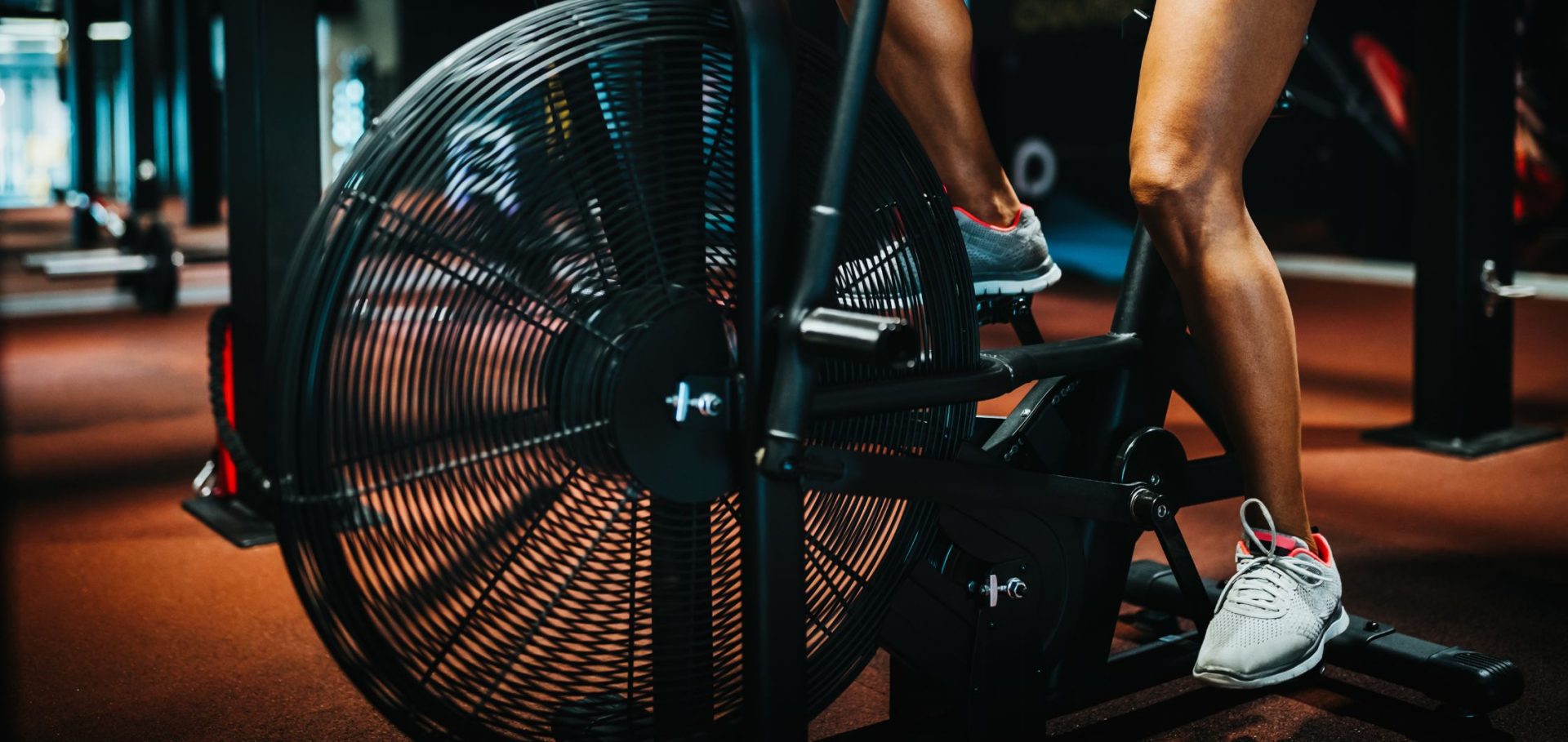 SEO-titel: Cardio vóór of ná krachttraining – wat is het slimst? Meta-omschrijving: Wat is beter: cardio doen vóór of ná krachttraining? Lees wat het verschil is voor vetverbranding, spierbehoud en herstel – en ontdek wat het beste past bij jouw doel. Focus keyphrase: cardio voor of na krachttraining Slug: cardio-voor-of-na-krachttraining Hashtags: #cardio,#krachttraining,#fitness,#vitaliteit,#trifora,#gezondheid