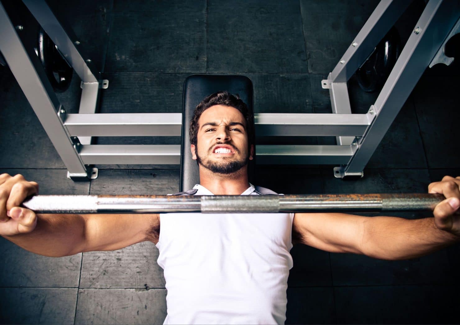 SEO-titel: Waarom een chest fly de beste voorbereiding op bankdrukken is (en hoe je daarmee een betere chest bouwt) Meta-omschrijving: Leer waarom een chest fly vooraf je bankdruktechniek verbetert, blessures voorkomt en je borst beter activeert. Ontdek hoe je bij Trifora het maximale uit je borsttraining haalt. Focus keyphrase: Chest fly voorbereiding bankdrukken Slug: chest-fly-voorbereiding-bankdrukken Hashtags: