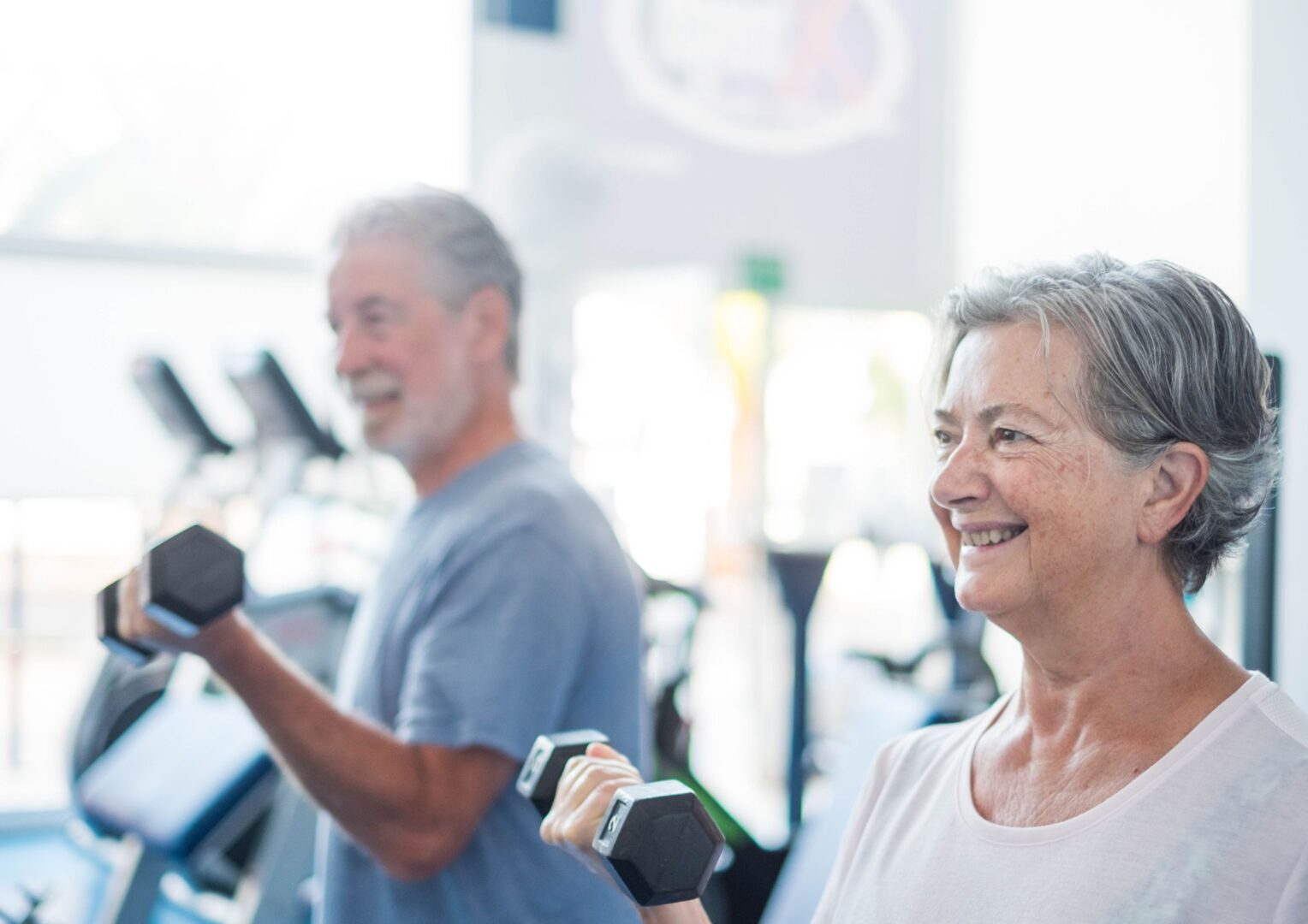 SEO-titel: Krachttraining voor senioren: waarom het essentieel is als je ouder wordt Meta-omschrijving: Ontdek waarom krachttraining voor senioren essentieel is voor spierbehoud, herstel en vitaliteit. Lees hoe je veilig en effectief begint. Focus keyphrase: krachttraining voor senioren Slug: krachttraining-voor-senioren Hashtags: #krachttraining, #senioren, #ouderworden, #spiermassa, #vitaliteit, #gezondouderworden, #fitness, #trifora
