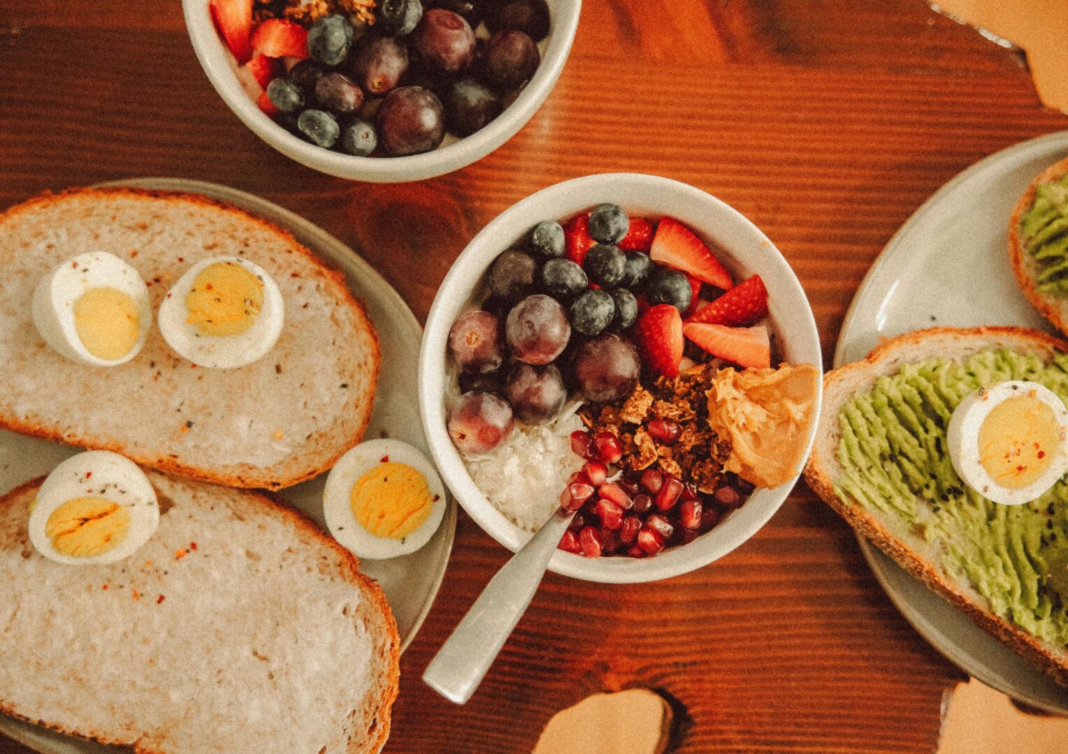 EO-titel: Hoe verander ik mijn gedrag zodat ik een gezondere leefstijl krijg én behoud? Meta description: Wil je een gezonde leefstijl opbouwen en volhouden? Ontdek hoe gedragsverandering werkt, waarom kleine stappen effectiever zijn dan grote veranderingen en hoe Trifora je hierbij begeleidt. Interne links toevoegen: Gecombineerde Leefstijlinterventie (GLI) Smart Training Fitcoaching HYROX Small Group Training Kracht & Balans Trifora-app Landingspagina: Welkom bij Trifora: persoonlijke begeleiding die werkt SEO-blok #gezondeleefstijl, #gedragsverandering, #leefstijlcoaching, #gezondleven, #vitaliteit, #afvallen, #gezondegewoontes, #sporteninenschede, #trifora, #fitcoaching, #gli, #gezondgedrag, #voedingensport, #slaapenherstel, #stressmanagement