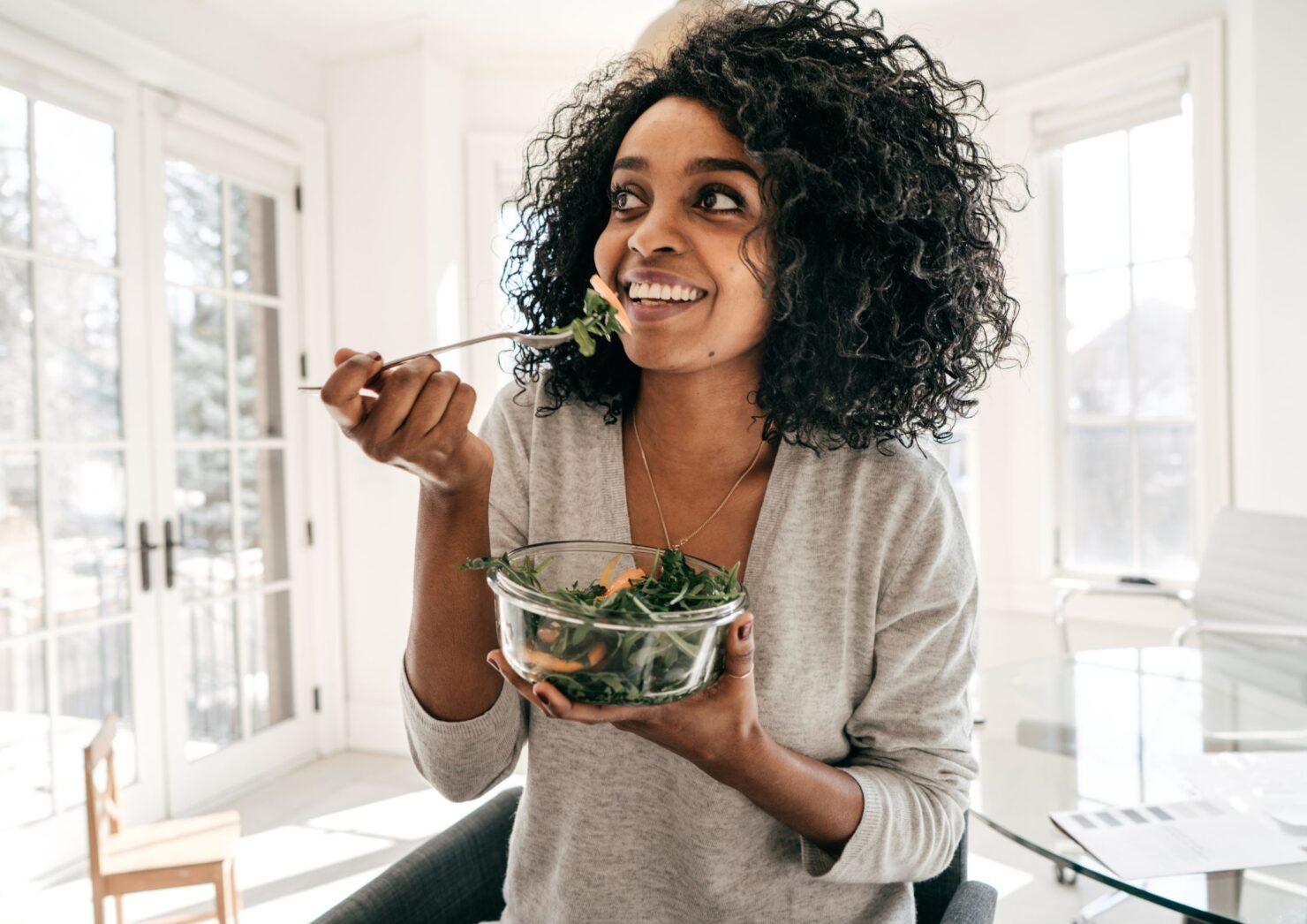 SEO-titel: Hoe kan ik anders omgaan met voeding en eetgewoontes? | GLI Enschede | Trifora Meta-omschrijving: Stop met diëten en ontdek hoe voeding, beweging en gedrag samen zorgen voor blijvend resultaat. Lees alles over leefstijlverandering, afvallen en GLI bij Trifora Enschede. Focus keyphrase: anders omgaan met voeding en eetgewoontes Slug (URL): anders-omgaan-met-voeding-en-eetgewoontes Hashtags: #voeding, #eetgewoontes, #afvallen, #gezondeleefstijl, #GLI, #GLIEnschede, #leefstijlcoaching, #stofwisseling, #metabolisme, #sporten, #voedingengedrag, #Trifora, #afvallenzonderdieet, #gezondheid, #vitaliteit