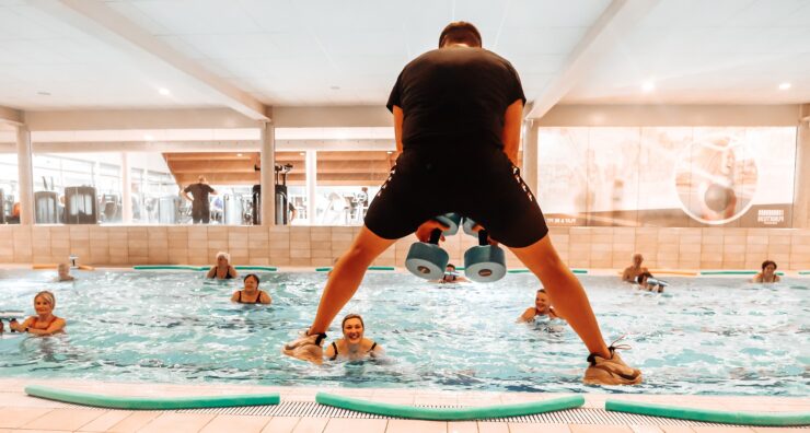 PAGINATITEL Persoonlijke begeleiding vanaf de eerste dag SLUG persoonlijke-begeleiding-enschede SEO-TITEL Sportschool met Persoonlijke Begeleiding in Enschede | Trifora META DESCRIPTION Start met sporten onder professionele begeleiding. Bij Trifora in Enschede krijg je vanaf dag één een persoonlijk plan, coaching en ondersteuning. Plan een gratis proefles. FOCUS KEYWORD persoonlijke begeleiding fitness enschede SECUNDAIRE KEYWORDS sportschool met begeleiding enschede fitness met begeleiding enschede sporten met begeleiding enschede fitness coach enschede afvallen met begeleiding enschede sportschool voor beginners enschede begeleiding bij sporten enschede persoonlijke coaching fitness enschede H1 Je hoeft het niet alleen te doen H2'S Persoonlijke begeleiding vanaf de eerste dag Waarom zoveel mensen stoppen met sporten Zo werkt persoonlijke begeleiding bij Trifora Je staat er niet alleen voor Persoonlijke begeleiding zonder personal training tarieven Meer dan alleen een sportschool Begeleiding met kennis van gezondheid en herstel Wat leden over Trifora zeggen Voor wie is Trifora? Ervaar zelf het verschil H3'S Kennismaken Persoonlijk plan Samen resultaat behalen INTERNE LINKS https://trifora.nl/fitness/ https://trifora.nl/smart-training/ https://trifora.nl/groepslessen/ https://trifora.nl/yoga/ https://trifora.nl/fysiotherapie/ https://trifora.nl/voedingsbegeleiding/ https://trifora.nl/gratis-proefles/ AFBEELDING BESTANDSNAMEN persoonlijke-begeleiding-fitness-enschede.jpg coach-begeleidt-lid-trifora.jpg sporten-met-begeleiding-enschede.jpg ALT TEKSTEN Persoonlijke begeleiding tijdens fitness bij Trifora Enschede Coach begeleidt sporter tijdens training bij Trifora Sporten met persoonlijke begeleiding in Enschede FAQ SEO BLOK Krijg ik begeleiding als ik lid word van Trifora? Ja. Bij Trifora krijg je vanaf de eerste dag begeleiding. We starten met een intake en maken een persoonlijk plan dat aansluit bij jouw doelen. Is persoonlijke begeleiding inbegrepen? Ja. Begeleiding, coaching en voortgangsgesprekken maken onderdeel uit van onze werkwijze. Hierdoor profiteer je van professionele ondersteuning zonder direct gebruik te maken van personal training. Is Trifora geschikt voor beginners? Ja. Veel leden starten zonder veel sportervaring. Dankzij de begeleiding weet je precies waar je moet beginnen en krijg je ondersteuning wanneer dat nodig is. Kan ik eerst kennismaken? Ja. Je kunt vrijblijvend een gratis proefles of rondleiding aanvragen en ervaren hoe persoonlijke begeleiding bij Trifora werkt.