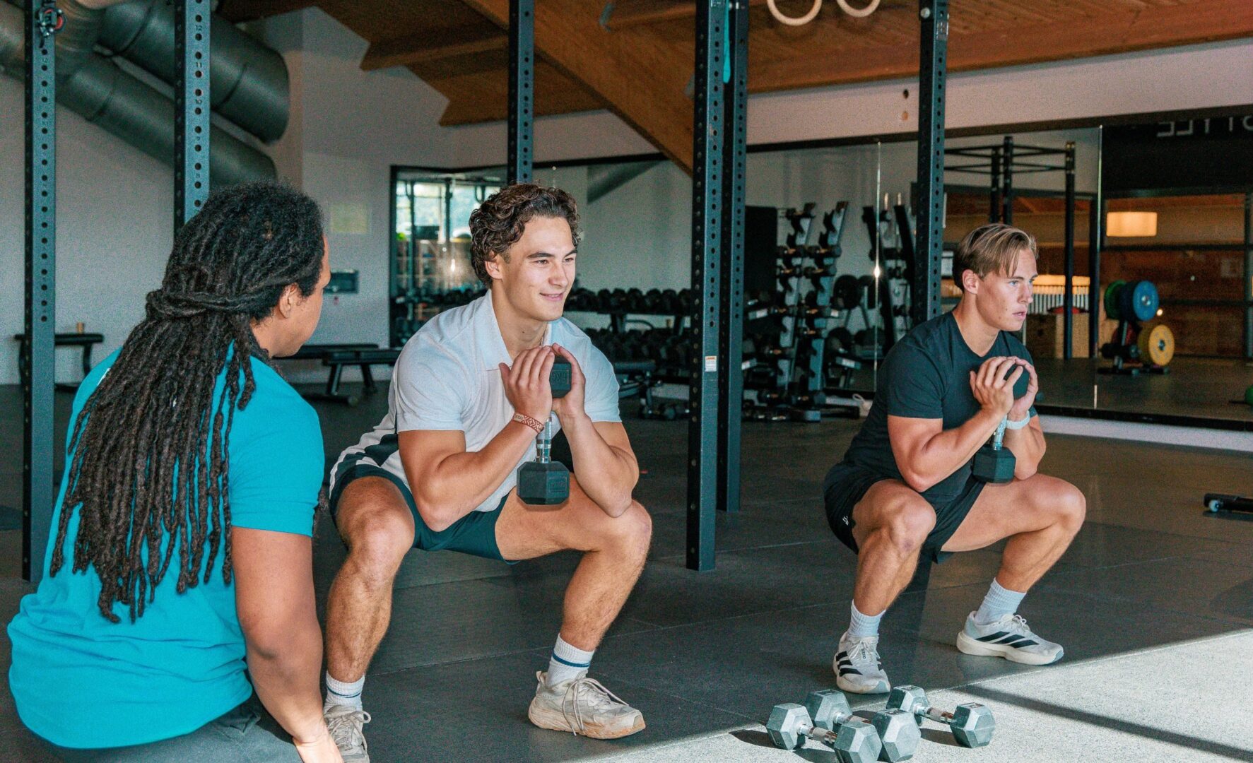 PAGINATITEL Persoonlijke begeleiding vanaf de eerste dag SLUG persoonlijke-begeleiding-enschede SEO-TITEL Sportschool met Persoonlijke Begeleiding in Enschede | Trifora META DESCRIPTION Start met sporten onder professionele begeleiding. Bij Trifora in Enschede krijg je vanaf dag één een persoonlijk plan, coaching en ondersteuning. Plan een gratis proefles. FOCUS KEYWORD persoonlijke begeleiding fitness enschede SECUNDAIRE KEYWORDS sportschool met begeleiding enschede fitness met begeleiding enschede sporten met begeleiding enschede fitness coach enschede afvallen met begeleiding enschede sportschool voor beginners enschede begeleiding bij sporten enschede persoonlijke coaching fitness enschede H1 Je hoeft het niet alleen te doen H2'S Persoonlijke begeleiding vanaf de eerste dag Waarom zoveel mensen stoppen met sporten Zo werkt persoonlijke begeleiding bij Trifora Je staat er niet alleen voor Persoonlijke begeleiding zonder personal training tarieven Meer dan alleen een sportschool Begeleiding met kennis van gezondheid en herstel Wat leden over Trifora zeggen Voor wie is Trifora? Ervaar zelf het verschil H3'S Kennismaken Persoonlijk plan Samen resultaat behalen INTERNE LINKS https://trifora.nl/fitness/ https://trifora.nl/smart-training/ https://trifora.nl/groepslessen/ https://trifora.nl/yoga/ https://trifora.nl/fysiotherapie/ https://trifora.nl/voedingsbegeleiding/ https://trifora.nl/gratis-proefles/ AFBEELDING BESTANDSNAMEN persoonlijke-begeleiding-fitness-enschede.jpg coach-begeleidt-lid-trifora.jpg sporten-met-begeleiding-enschede.jpg ALT TEKSTEN Persoonlijke begeleiding tijdens fitness bij Trifora Enschede Coach begeleidt sporter tijdens training bij Trifora Sporten met persoonlijke begeleiding in Enschede FAQ SEO BLOK Krijg ik begeleiding als ik lid word van Trifora? Ja. Bij Trifora krijg je vanaf de eerste dag begeleiding. We starten met een intake en maken een persoonlijk plan dat aansluit bij jouw doelen. Is persoonlijke begeleiding inbegrepen? Ja. Begeleiding, coaching en voortgangsgesprekken maken onderdeel uit van onze werkwijze. Hierdoor profiteer je van professionele ondersteuning zonder direct gebruik te maken van personal training. Is Trifora geschikt voor beginners? Ja. Veel leden starten zonder veel sportervaring. Dankzij de begeleiding weet je precies waar je moet beginnen en krijg je ondersteuning wanneer dat nodig is. Kan ik eerst kennismaken? Ja. Je kunt vrijblijvend een gratis proefles of rondleiding aanvragen en ervaren hoe persoonlijke begeleiding bij Trifora werkt.