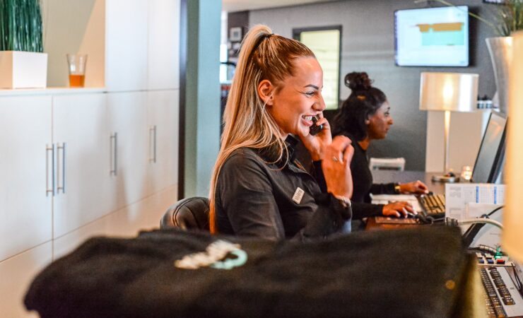 Je Trifora-lidmaatschap stopt niet bij Enschede Bij Trifora geloven we dat sporten onderdeel moet zijn van je leefstijl. Daarom vinden we het belangrijk dat je ook kunt blijven bewegen wanneer je niet in Enschede bent. Als lid van Trifora krijg je toegang tot het netwerk van Exclusieve Sportcentra: een samenwerkingsverband van meer dan 100 hoogwaardige sportscholen in Nederland en Vlaanderen. Of je nu op vakantie bent, voor je werk onderweg bent of een weekend bij familie verblijft, er is vaak een aangesloten club in de buurt. Zo hoef je jouw trainingen niet over te slaan en blijf je werken aan jouw gezondheid, conditie en vitaliteit. Het netwerk van Exclusieve Sportcentra is één van de vele voordelen die hoort bij een lidmaatschap van Trifora.
