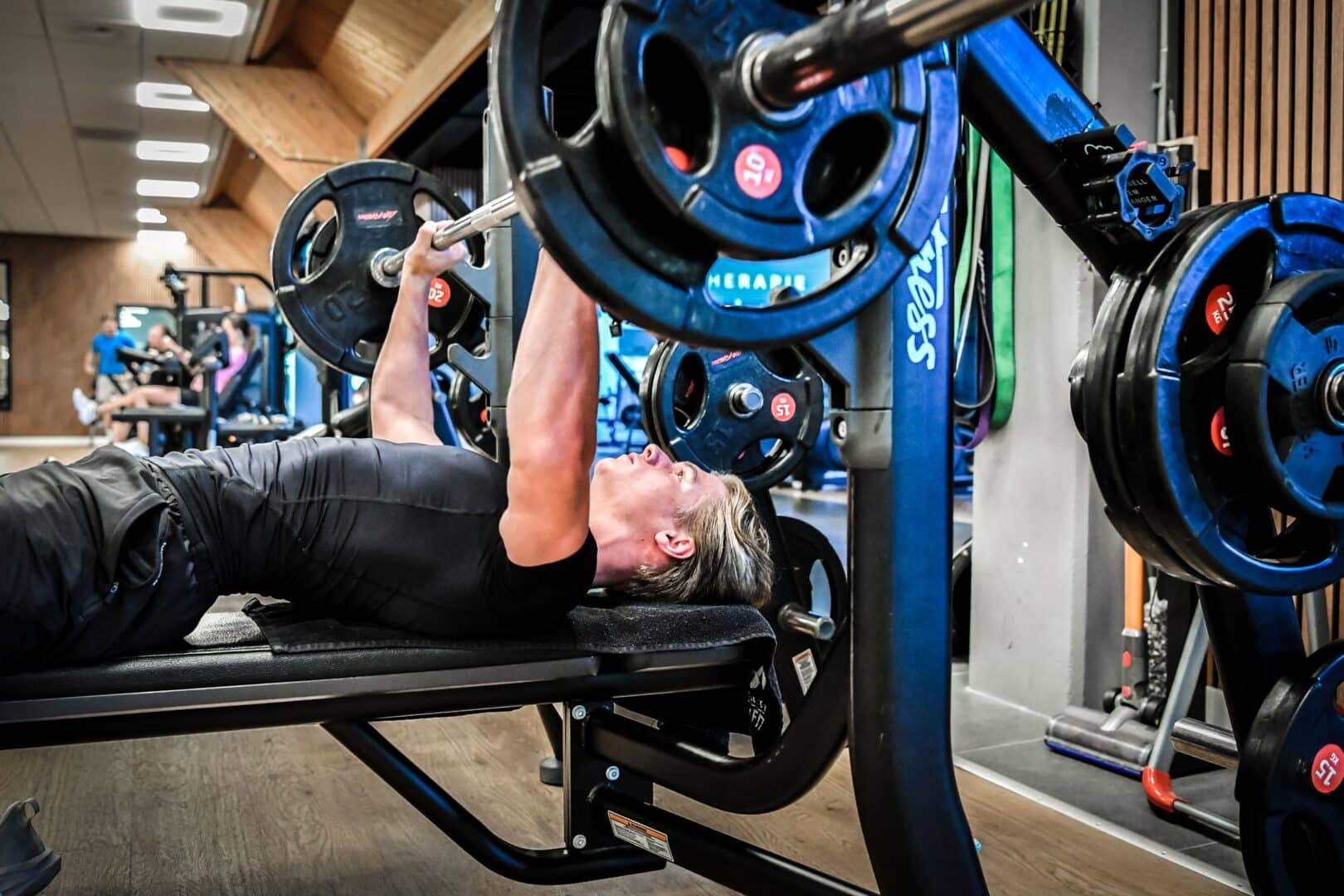 SEO-titel: Wat kost personal training? Prijzen en resultaat uitgelegd Meta-omschrijving: Wat kost personal training in Enschede en wat krijg je ervoor? Lees wanneer personal training loont en welke betaalbare alternatieven er zijn. Focus keyphrase: wat kost personal training Slug (URL): wat-kost-personal-training Hashtags: #watkostpersonaltraining, #personaltraining, #personaltrainingEnschede, #persoonlijkecoaching, #fitness, #fitnessEnschede, #sportschool, #sportschoolEnschede, #persoonlijkebegeleiding, #smallgrouptraining, #smallgrouptrainingEnschede, #krachttraining, #krachttrainingEnschede, #afvallen, #spieropbouw, #gezondheid, #vitaliteit, #voeding, #beweging, #gedrag, #fitcoach, #Trifora